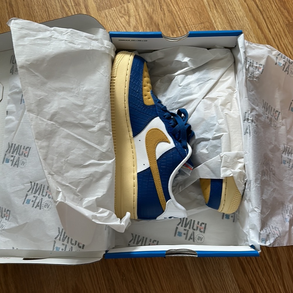 Nike x Undefeated Air Force 1 Low size 7.5